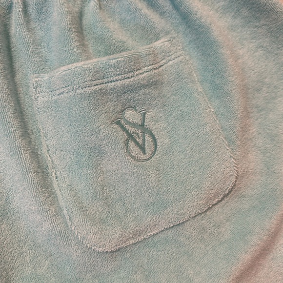 Victoria’s Secret Short - Picture 7 of 7